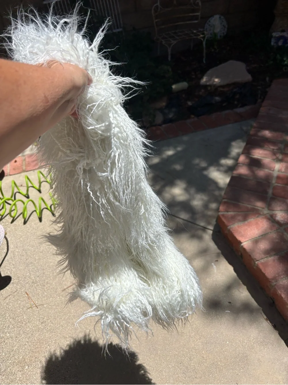 White Long Shaggy Fur Knee-High Boots size 8 fuzzy furry boots New